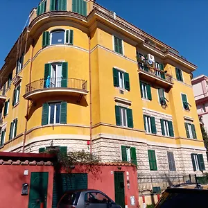  Pensión Andenis Tiber House