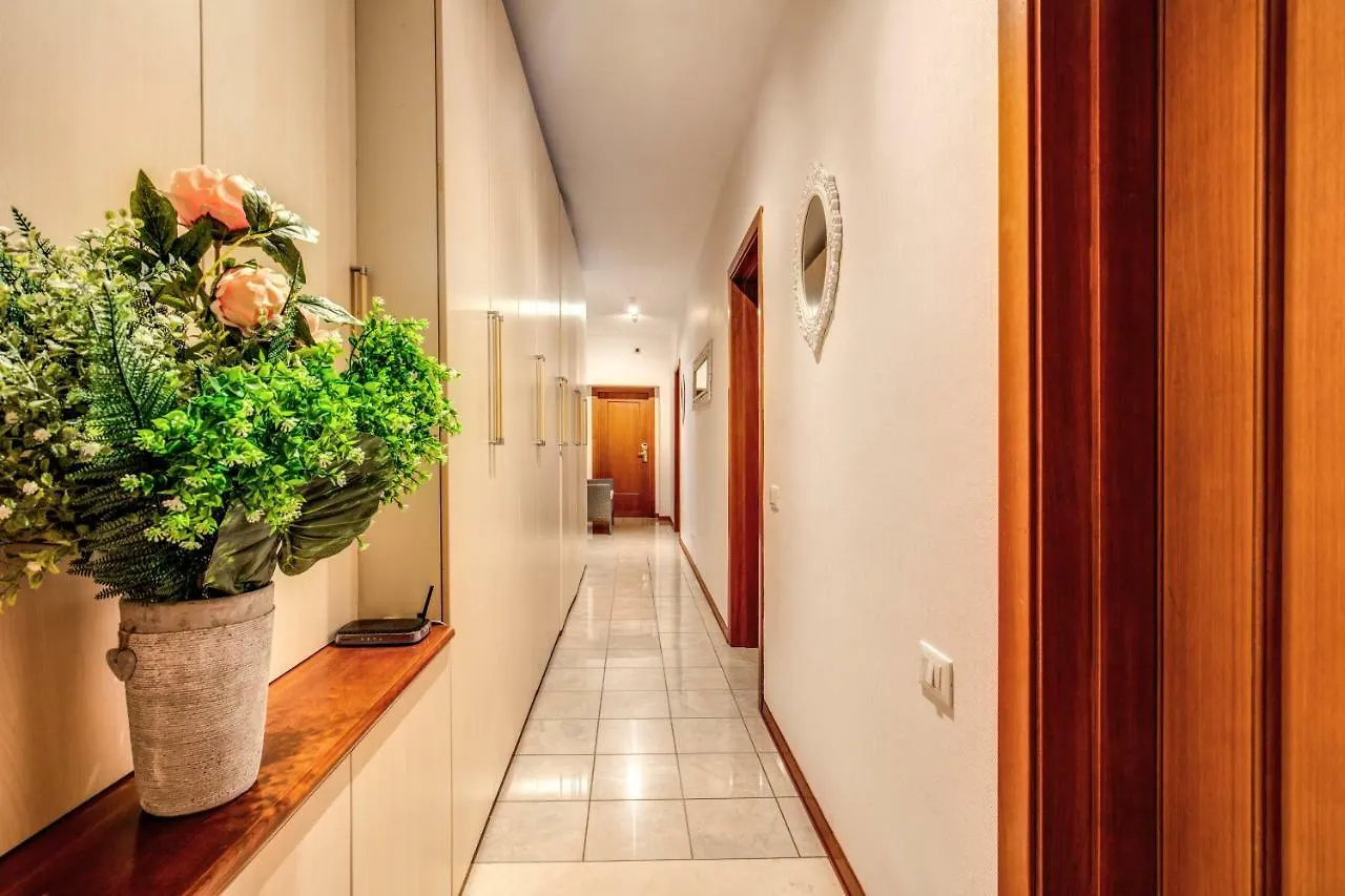 Casa Carra Hotel Rome 3*,
